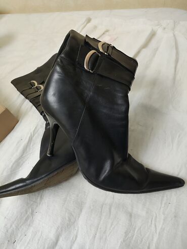 Ботинки и ботильоны: Женские осенне‑зимние сапоги и ботильоны — набор из нескольких пар — 13