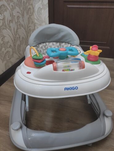 ходунок детский от 6 месяц: Продаётся ходунок Akigo. Состояние новое, отличное. 3500 сом