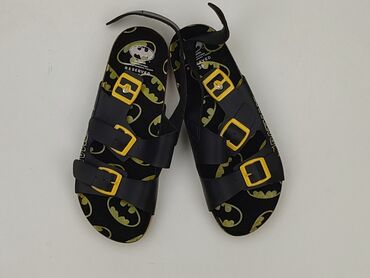 box koszulek piłkarskich: Sandals Reserved, 38, Used
