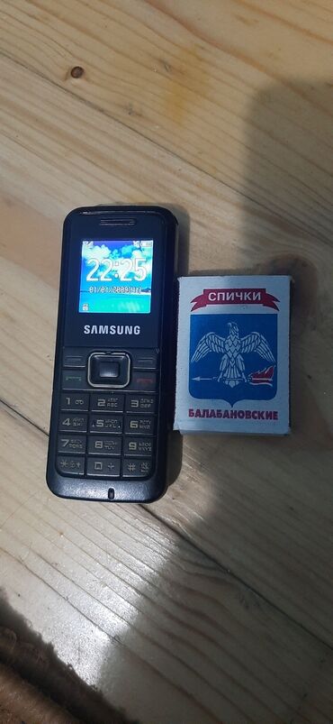 telefon lənkəran: Samsung GT-E1070, rəng - Qara, Düyməli