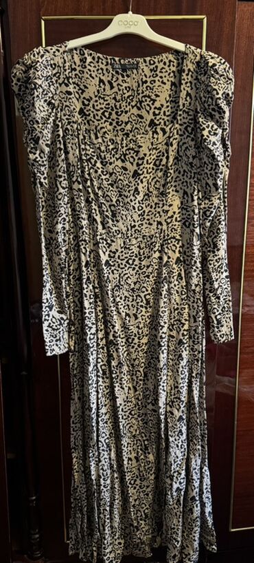 Dəstlər, kostyumlar: Her bir paltarin qiymeti 20 Azn, kime maraqlqidirsa hansi paltar yazin — 24