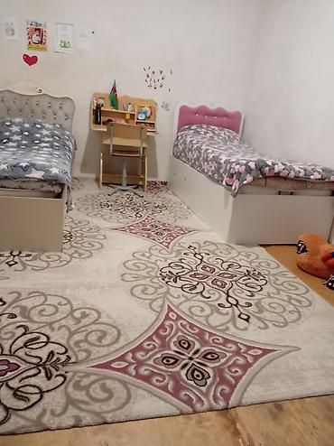 ev eşyalarl: Xalça — 1