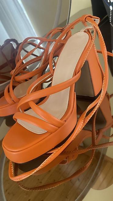 step platforma: Narıncı rəngli qadın sandaleti - Model: zolaqlı bağlamalı sandal - — 2