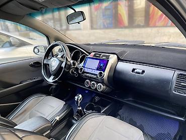 Honda: Honda Jazz: 2007 г., 1.3 л, Механика, Бензин, Хэтчбэк — 8