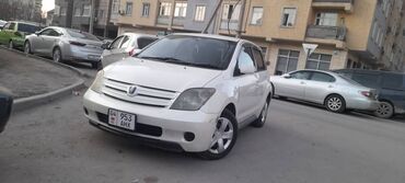 Toyota: Toyota ist: 2003 г., 1.3 л, Автомат, Бензин, Хэтчбэк