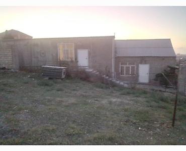 Həyət evləri və villaların satışı: Satilir heyet evi,manalit evdir,144 kv,ev 3 sot torpaqda tikilib, hem — 9