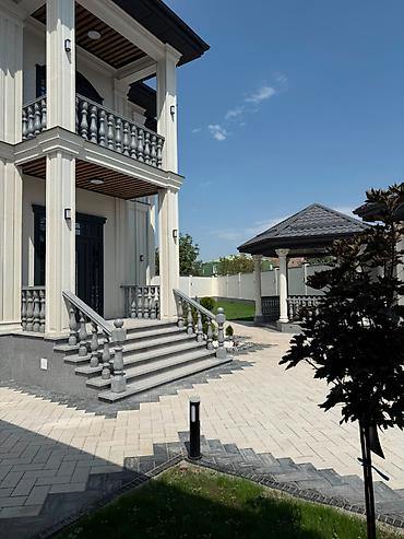 Продажа коттеджей и домов: 6 комнат и более, 360 м², 8 соток, Бишкек, Арча-Бешик ж/м Собственник — 11