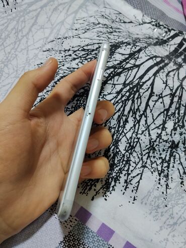 Apple iPhone: IPhone 7, 256 GB, Gümüşü, Barmaq izi — 4