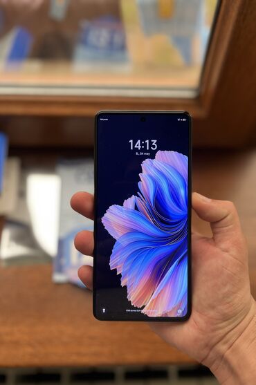 sade telefon: Tecno Camon 20 Pro, 256 GB, Sənədlərlə