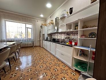 Долгосрочная аренда домов: 350 м², 7 комнат — 7