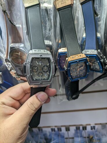 продам часы hublot оригинал: Hublot 4500сом 
• под заказ 
кварцевые 
доставка по Бишкеку бесплатно