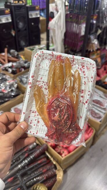 Oyuncaqlar: Halloven malları Geyimlər Dekorlar Aksesuarlar Qorxulu və maraqlı — 25