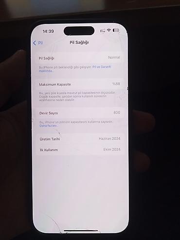 Apple iPhone: IPhone 15, Qara — 9