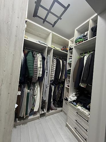 Үйлөрдү сатуу: 6 бөлмө жана андан көп, 240 м², 3 соток, Газ, Электр энергиясы, Канализация — 10