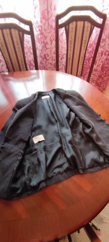 Sakoi: Fantastičan originalni Armani sako. Elegantan, visokog kvaliteta — 5