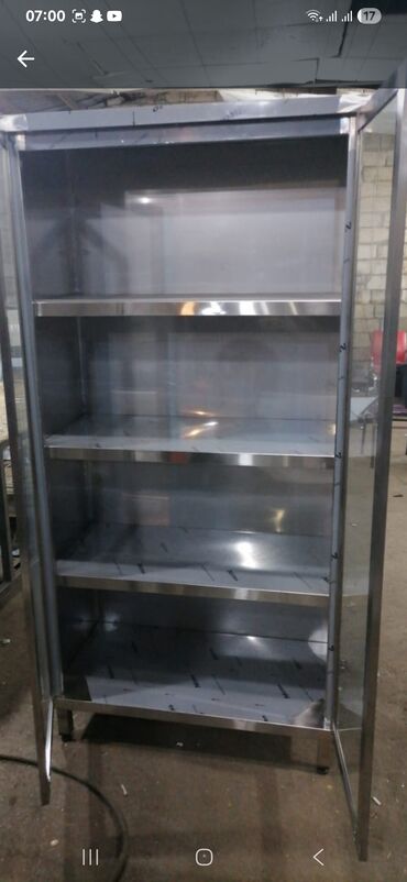 Soyuducu vitrinləri: Məhsul: Peçenye–şirniyyat üçün soyuduculu vitrinlər Təsvir: - — 24