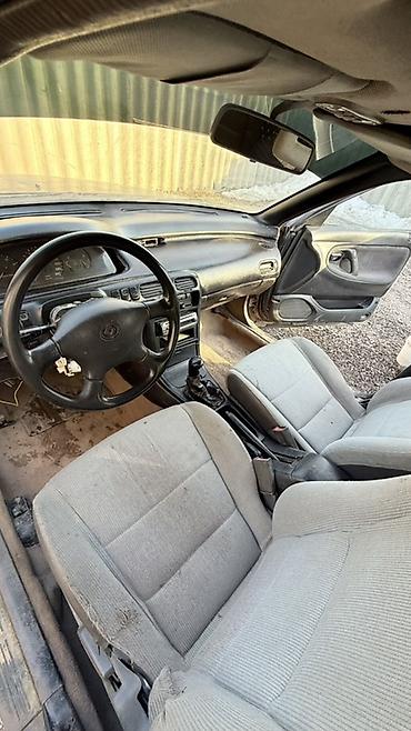 Mazda: Mazda 626: 1991 г., 1.8 л, Механика, Бензин, Седан — 3