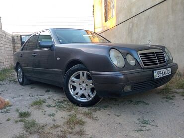 mercedes tülkü göz: Mercedes-Benz E 230: 2.3 l | 1996 il Sedan