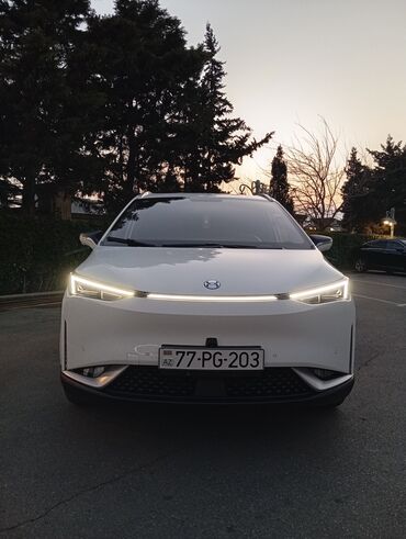 Salam Marka Hycan model Z03 lizinqdədir 60 aylıqdir 13 ay odənilib 47