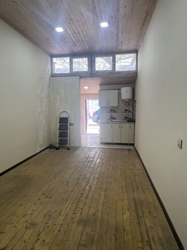 Digər kommersiya daşınmaz əmlakı: Kiraye ev/icarəyə verilən kiçik obyekt/ Kiraye ev kimi 300azn.obyekt — 3