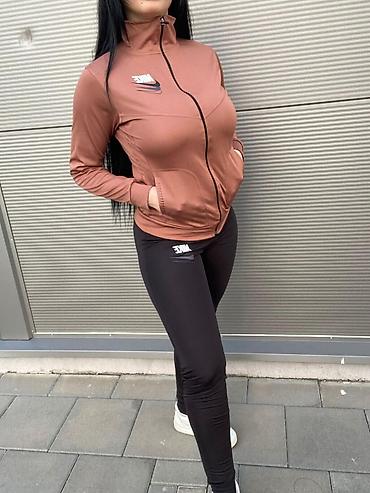 Gornji i donji deo: Komplet trenerke mokra likra S M L Xl Cena 3200 din 2 kompleta 4900 — 12