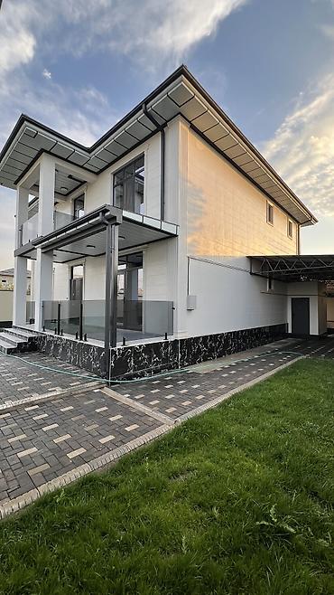 Продажа домов: Продаётся современный двухэтажный дом, В тихом центре, сочетающий — 6