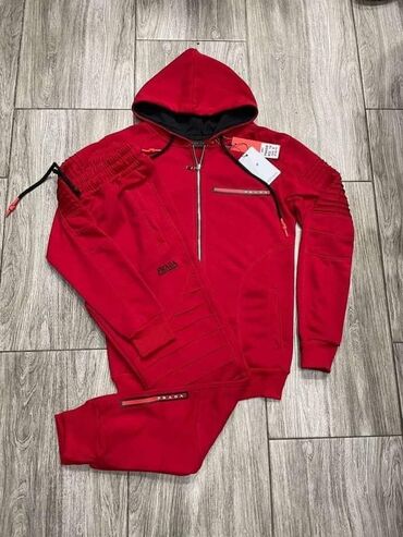 Trenerke: Veličine od M do 2XL
Cena 4200 din — 7