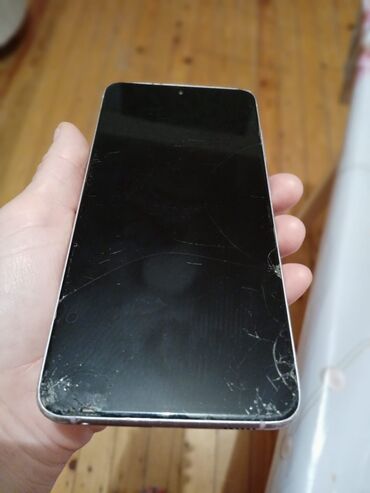 telefon ekrani: Samsung Galaxy S21 FE, 128 ГБ, цвет - Серебристый, Сенсорный, Отпечаток пальца, Две SIM карты