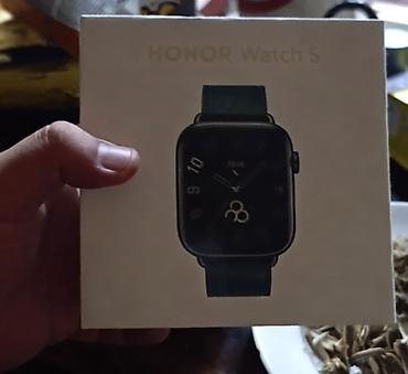 armani saat: HONOR Watch 5 ağıllı saat - Rəng: yaşıl kəmərli model (dəri — 2