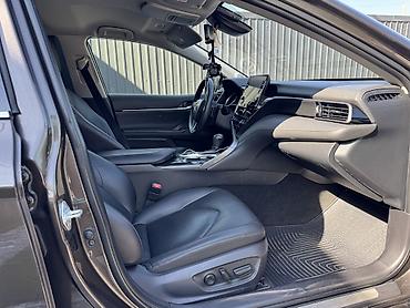 усилитель камри: Toyota Camry: 2021 г., 2.5 л, Автомат, Гибрид, Седан — 10