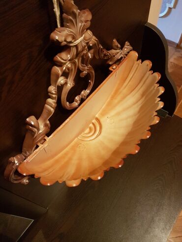 Digər ev dekoru: Aksesuar. Divar üçün. Təzə. Plastmas. Ölçüsü- 52 × 45 sm. Qiyməti - — 8