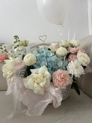 купить гелевый балон для шаров: Букет в корзинке💐 3 воздушных шариков в подарок 🎈🎈 Состав и