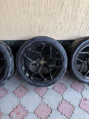 диск р20: BMW / R20 9.5 10.5 разноширокие с полулисками TOYO 285 / 35 R20" — 2