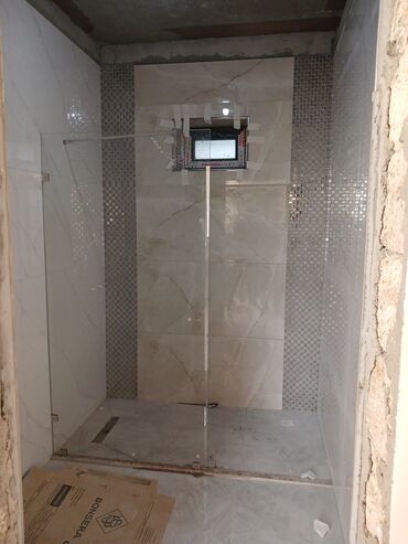 Duş kabinaları, arakəsmələr: Yeni Arakəsmə, Düzbucaqlı, Pulsuz çatdırılma — 28