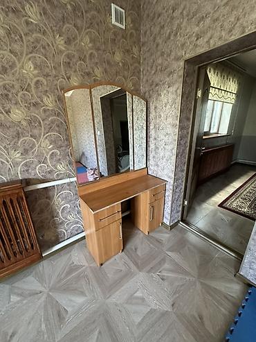 Мебельные гарнитуры: Спальный гарнитур, Б/у, Двуспальная кровать, Трюмо, ДСП, цвет - Коричневый — 1