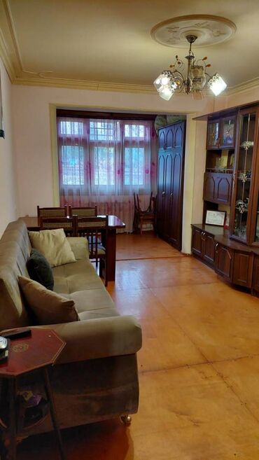 Köhnə tikili: Bakı, 1 otaqlı, Köhnə tikili, m. Xalqlar Dostluğu, 30 kv. m — 1