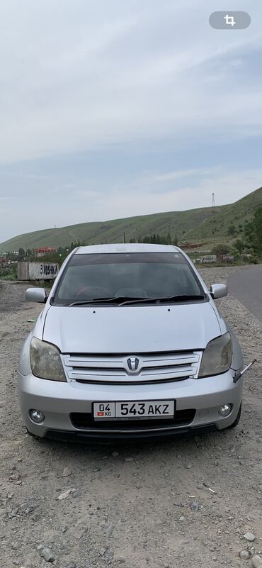Toyota: Toyota ist: 2002 г., 1.5 л, Автомат, Бензин, Хэтчбэк