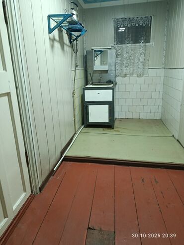 продается дом рабочий городок: Комната в частном доме с печным отоплением - Площадка: отдельная