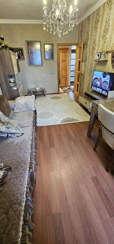 Köhnə tikili: Bakı, Bakıxanov qəs., 3 otaqlı, Köhnə tikili, 60 kv. m — 2