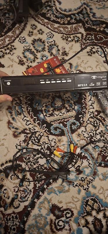 TV və video: DigiSat HD 888 peyk qəbuledicisi (DVB) Xüsusiyyətlər: - MPEG4 dəstəyi — 2