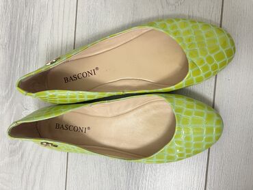 кожаные сандалии: Босоножки от Basconi 37-38 кожаные