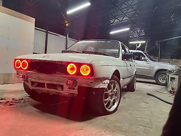 контактный: BMW 3 series: 1987 г., 2.5 л, Автомат, Бензин, Седан — 5