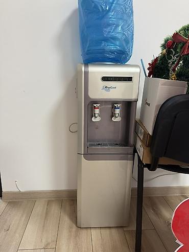 охладитель для пива: Кулер для воды EcoCool с нижним холодильным шкафом. - Напольная — 1