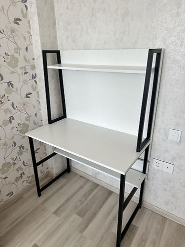 işlənmiş polkalar: 📌 Tələbə/Yazı Stolu Satılır (Çox az işlənib) Tələbəliyim bitdiyi üçün — 4