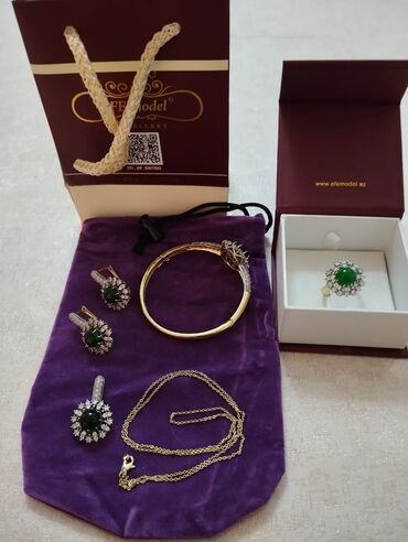 Zərgərlik dəstləri: Zərgərlik dəsti – EFE Model Jewellery Tərkib: - Qızılı rəngli sərt — 4