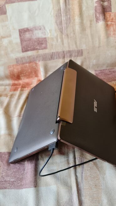 ASUS: ASUS Transformer Book – hibridni uređaj (tablet + dok tastatura) kao — 16