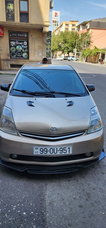 ilkin odenis 500 azn avtomobil: Toyota Prius: 1.5 l | 2008 il Hetçbek