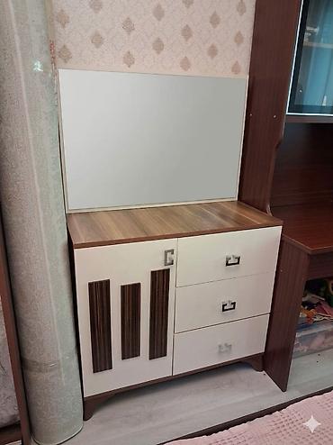 2 el mebel: İkinci əl müxtəlif işlənmiş əşyaların ucuz qiymətə satışı. Zeng — 4