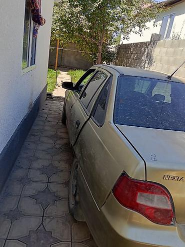 фори: Daewoo Nexia: 2010 г., Механика, Седан — 4
