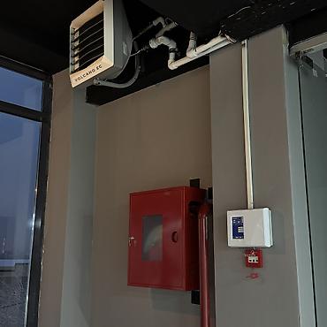 Аренда офисов: Аренда офисов, 178 м², В торговом центре, С видом на горы, С оборудованием, С отдельной кухней — 10